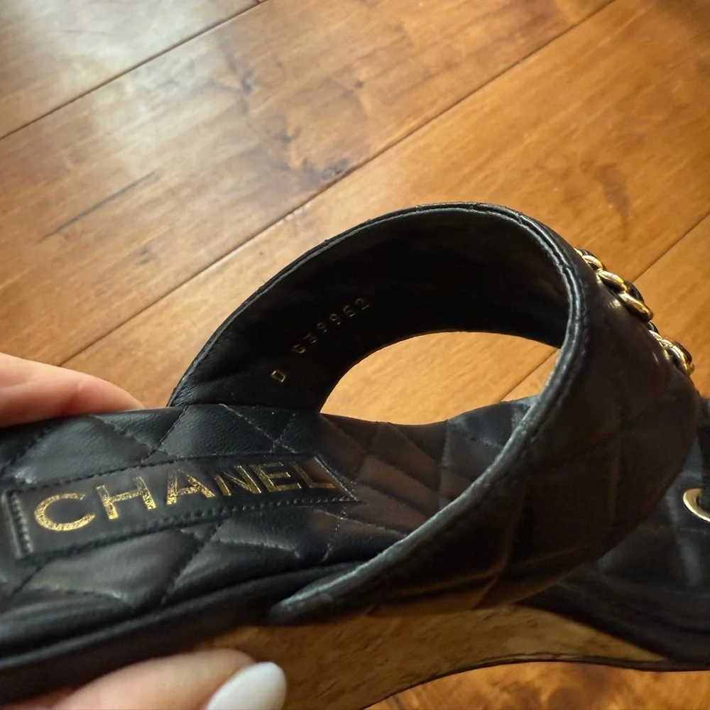 Chanel CC cork wedge shiny goatskin gold black - Picture 8 of 8